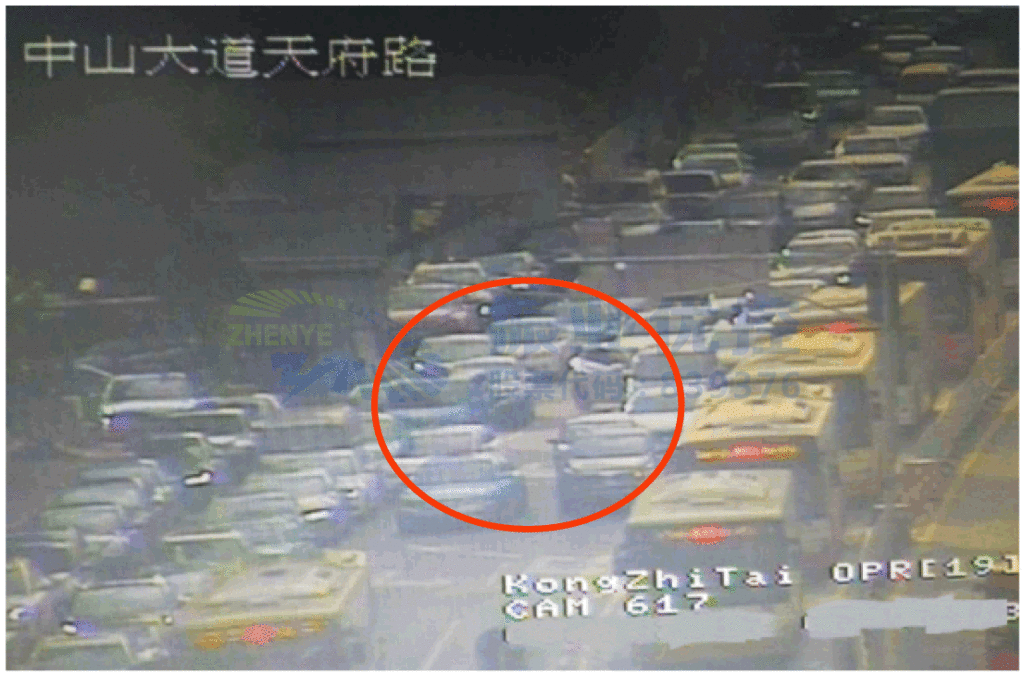 圖4 東進(jìn)口左轉(zhuǎn)及掉頭車互相阻擋