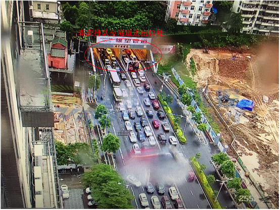 圖6 優(yōu)化前南進口交通情況