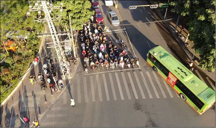 圖12 早高峰北進(jìn)口非機(jī)動(dòng)車駛?cè)氪袇^(qū)(優(yōu)化后)