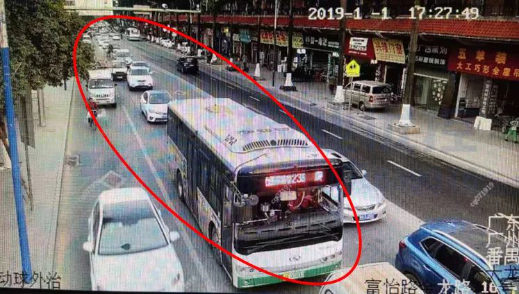 圖5 次晚高峰東進口排隊較長(優(yōu)化前)