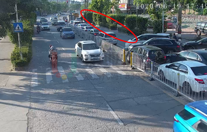 圖7 南進(jìn)口直行空放現(xiàn)象