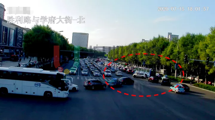 圖4 學(xué)府大街北出口回溢圖