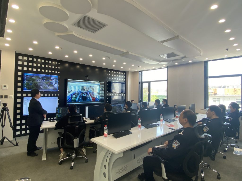 現(xiàn)場(chǎng)連線振業(yè)優(yōu)控城市交通治堵運(yùn)行管理中心