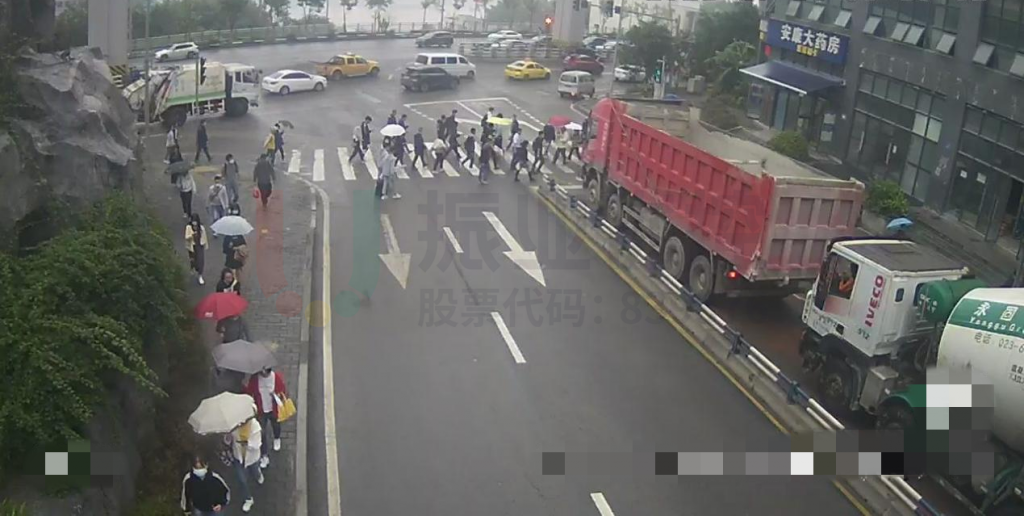 圖12 西進(jìn)口優(yōu)化后人行過街圖