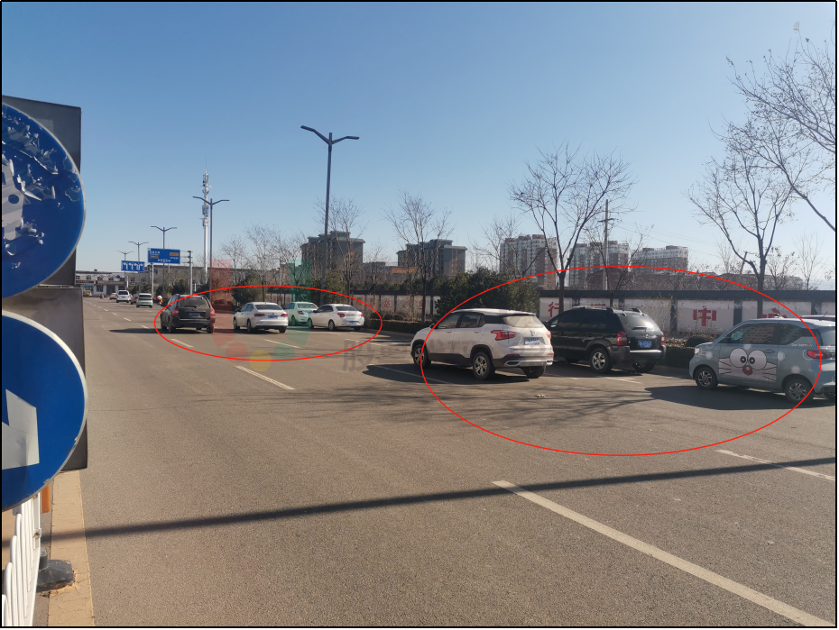 圖2 藝苑街違?，F(xiàn)象嚴重