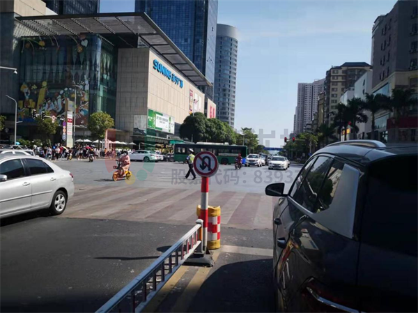 圖11 長平-金環(huán)路口北進口禁止掉頭(優(yōu)化后)