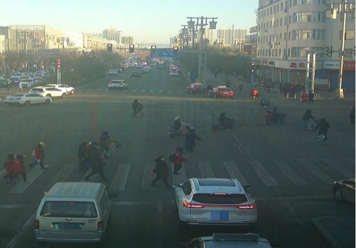 圖11 早高峰消防崗-醫(yī)衛(wèi)崗路段優(yōu)化前后對比