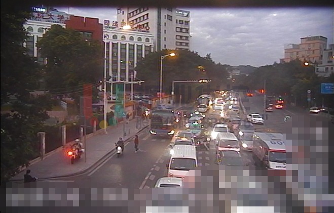 圖10 優(yōu)化前后南出口運(yùn)行情況對(duì)比(優(yōu)化前南出口車輛溢出圖)